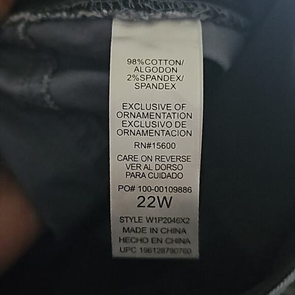 Democracy Absolution‎ High Rise Slim Straight Crop Raw Hem Jeans Plus Size 22W - Picture 10 of 10